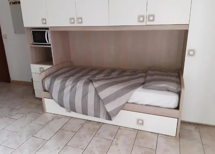 In Euroville Mit Gemeinschaftlichem Pool By Interhome Apartman Germignaga